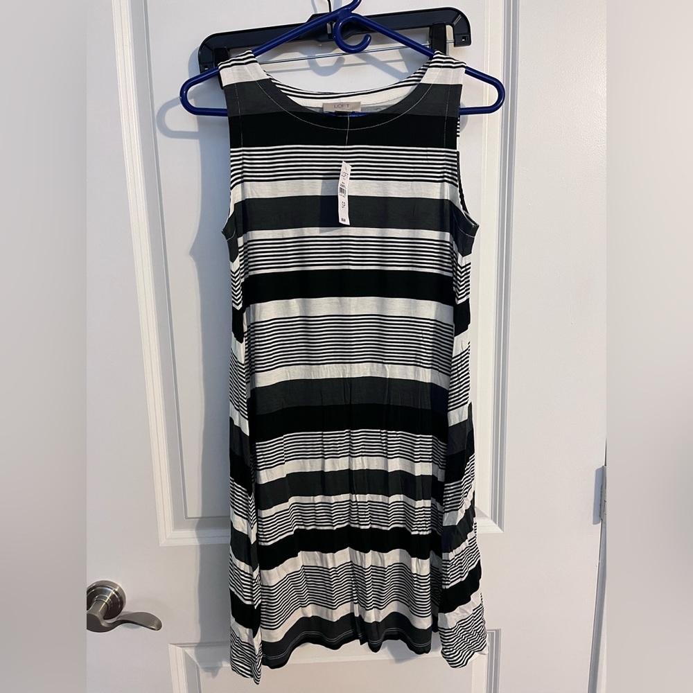 Loft dress size small